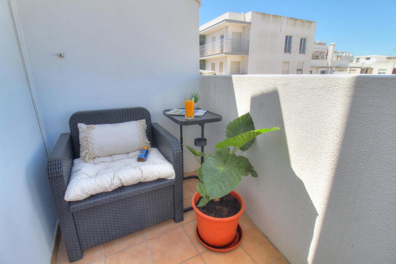 شقة Center Location, Ac, Swimming Pool, And Parking Olhão المظهر الخارجي الصورة