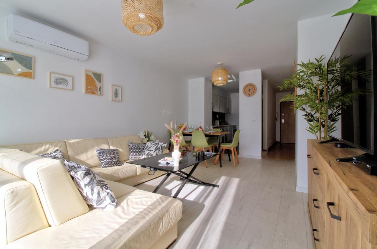 شقة Center Location, Ac, Swimming Pool, And Parking Olhão المظهر الخارجي الصورة